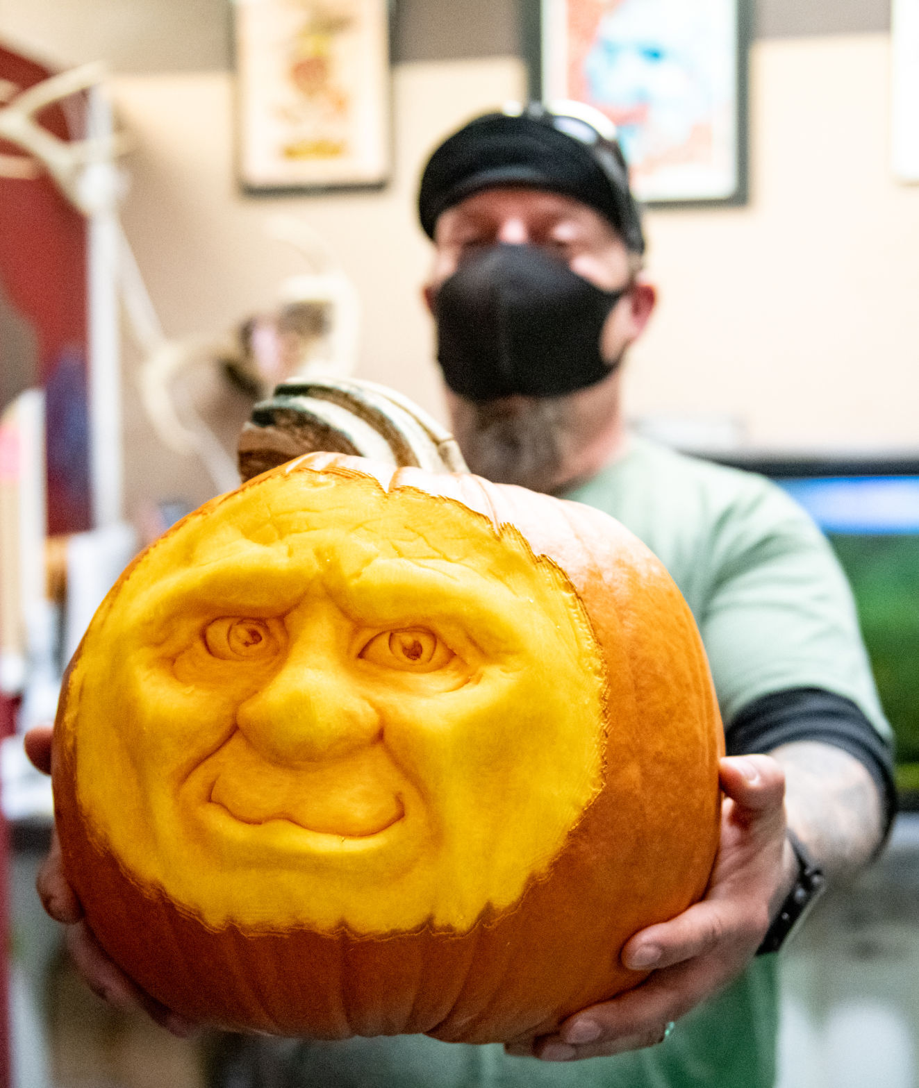 Pumpkin carving with Luke Schroder